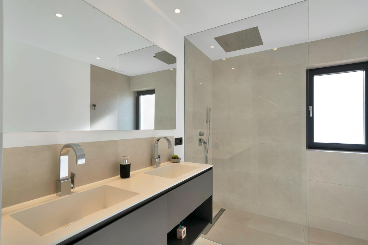 89d8fbe48e9e4d23e92821b7515528a1 - 14