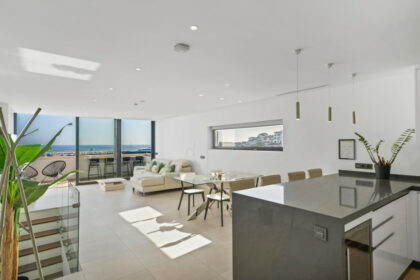 89d8fbe48e9e4d23e92821b7515528a1 - 2