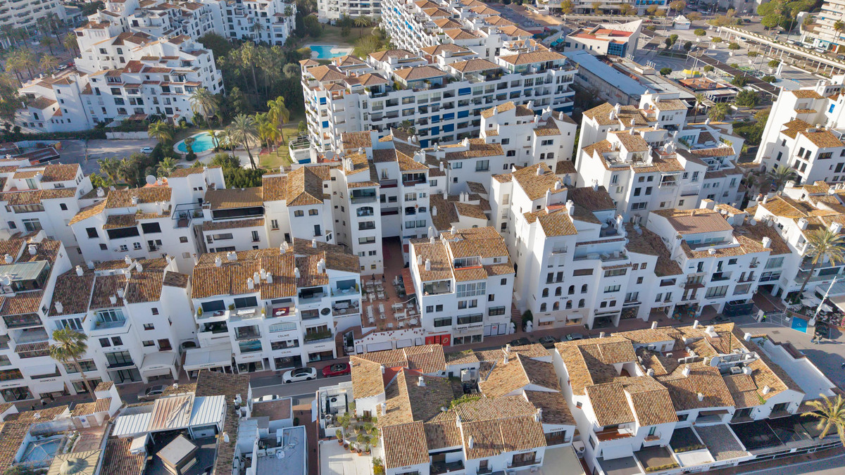 89d8fbe48e9e4d23e92821b7515528a1 - 22