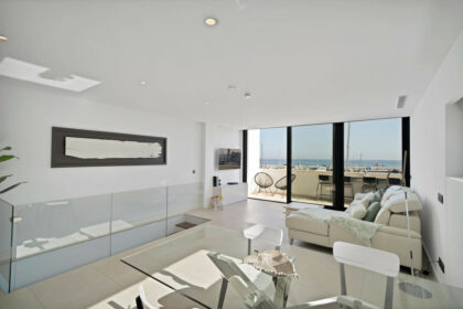 89d8fbe48e9e4d23e92821b7515528a1 - 3