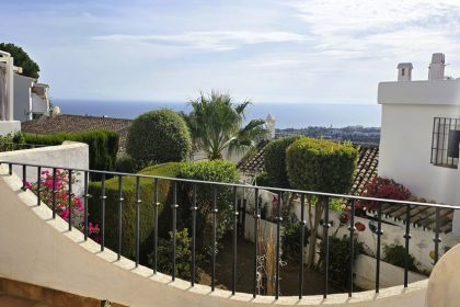 8a027f4ca53aafd930471de3e1978759 - 29