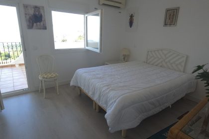 8a027f4ca53aafd930471de3e1978759 - 31