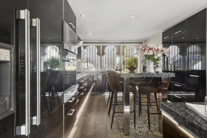 8a28b77e708f8879ca386f2c71a7adae - 10