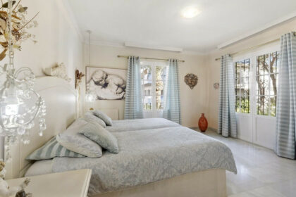 8a28b77e708f8879ca386f2c71a7adae - 11