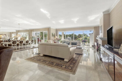 8a28b77e708f8879ca386f2c71a7adae - 12