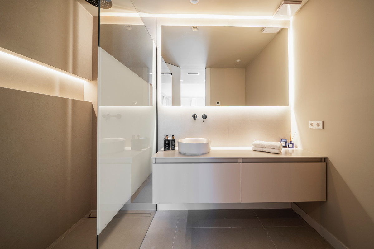 8b5dd24448b4f3f57a3d37611427fa4d - 21