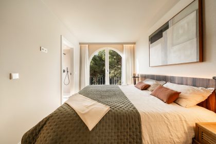 8b5dd24448b4f3f57a3d37611427fa4d - 23