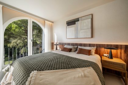 8b5dd24448b4f3f57a3d37611427fa4d - 24