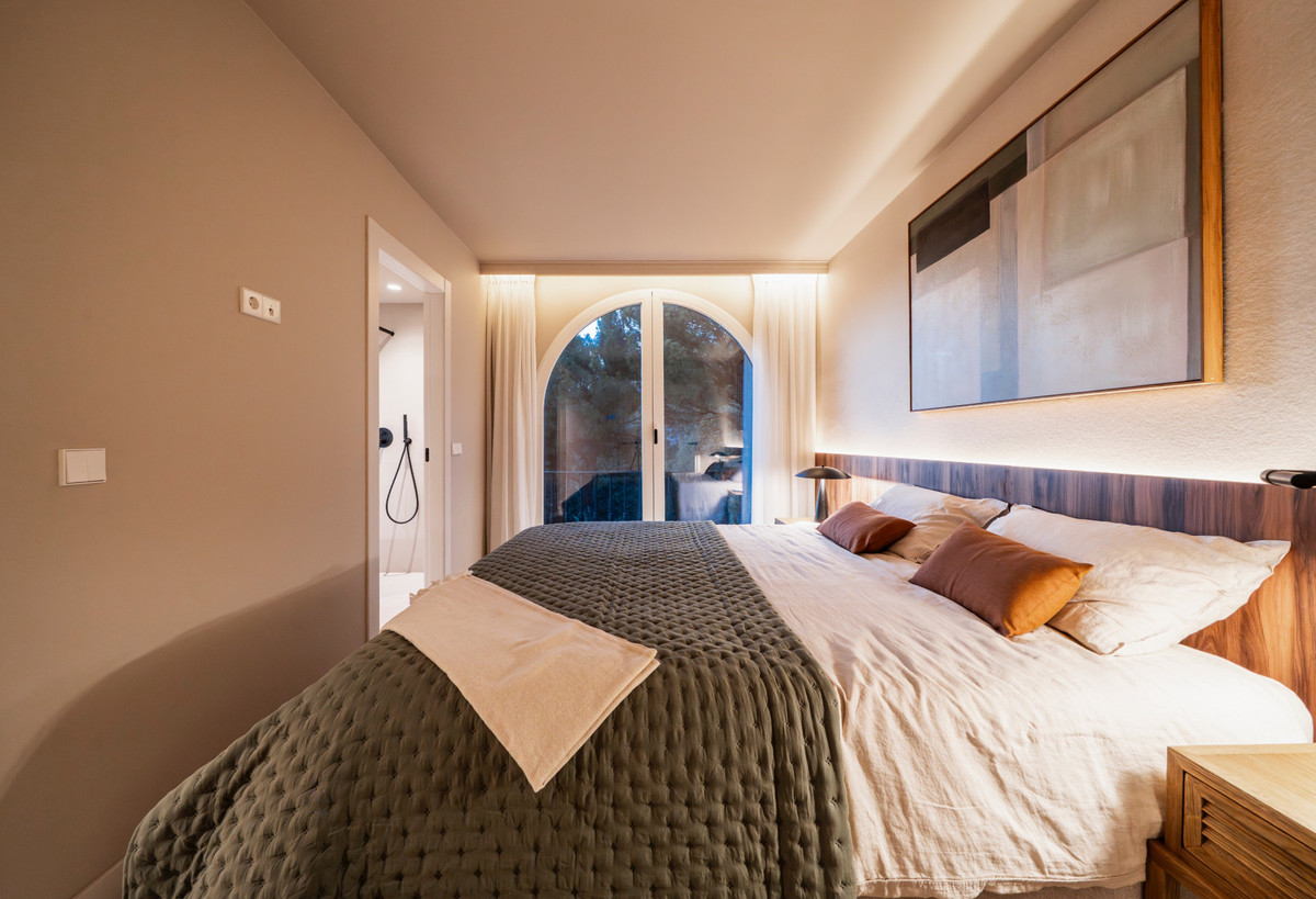 8b5dd24448b4f3f57a3d37611427fa4d - 35