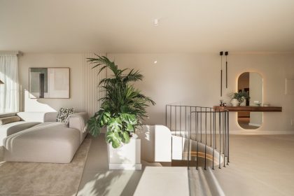 8b5dd24448b4f3f57a3d37611427fa4d - 5