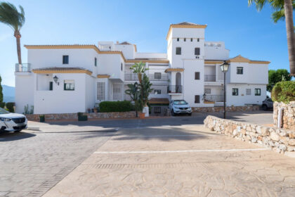 8b6b9b7584421bd4641d675272680b96 - 18