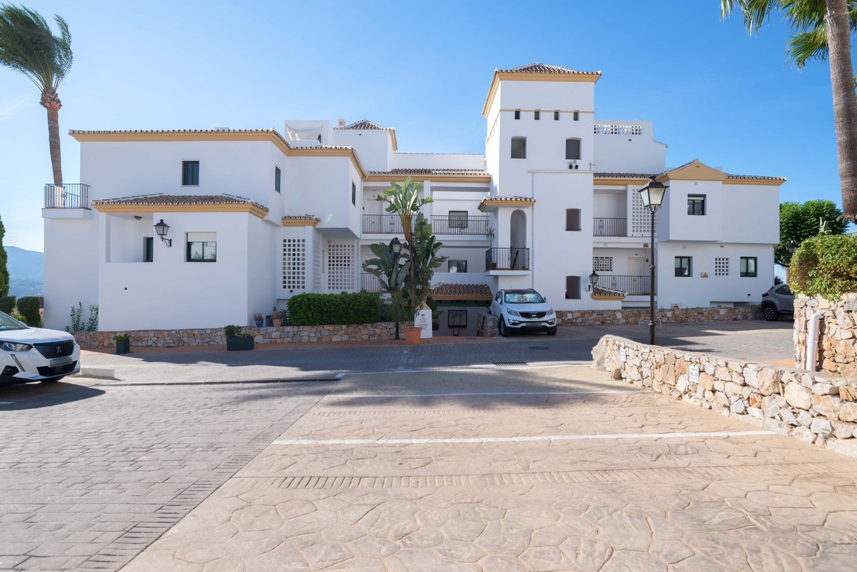 8b6b9b7584421bd4641d675272680b96 - 18