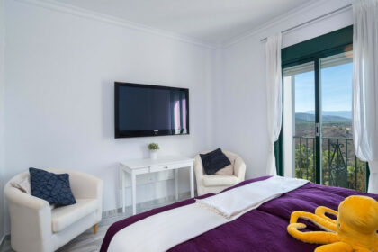 8b6b9b7584421bd4641d675272680b96 - 9