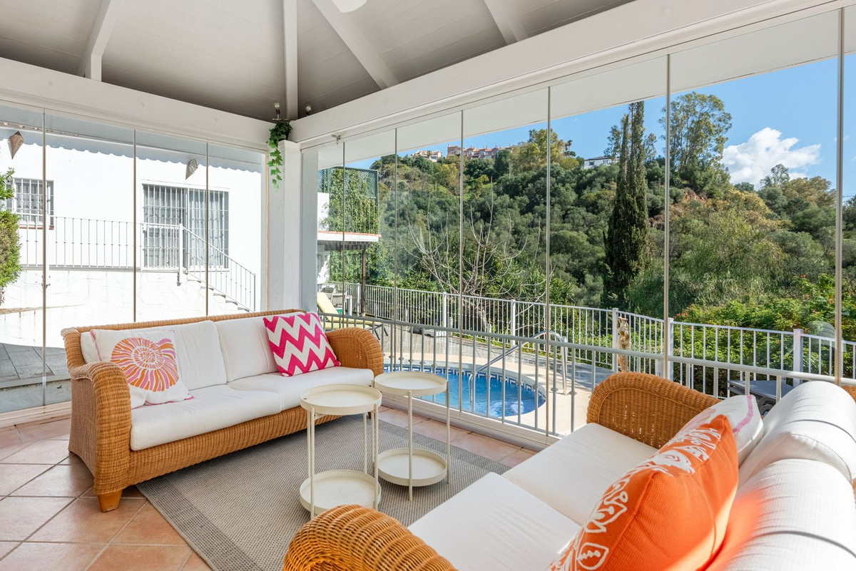 8ba9edb710b3a0a2d8e459d4c78fc208 - 10