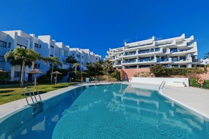 8bf7ad4a69b7a013674bd5bc511fed1f - 1