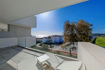 8bf7ad4a69b7a013674bd5bc511fed1f - 12