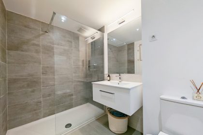 8bf7ad4a69b7a013674bd5bc511fed1f - 13