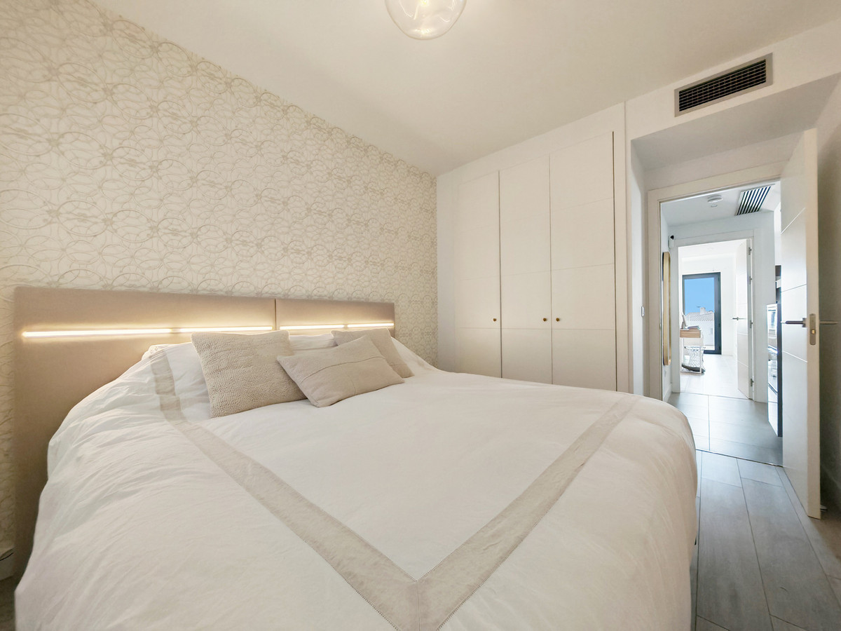 8bf7ad4a69b7a013674bd5bc511fed1f - 15