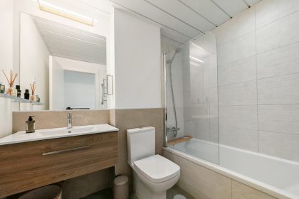 8bf7ad4a69b7a013674bd5bc511fed1f - 16