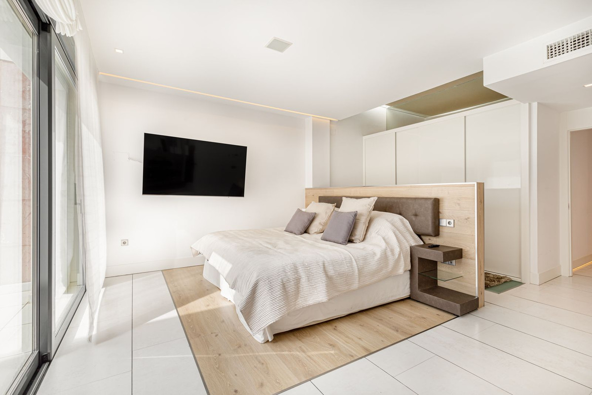 8c1a8e6e26cf0b4efd2246e9cd5deaab - 11