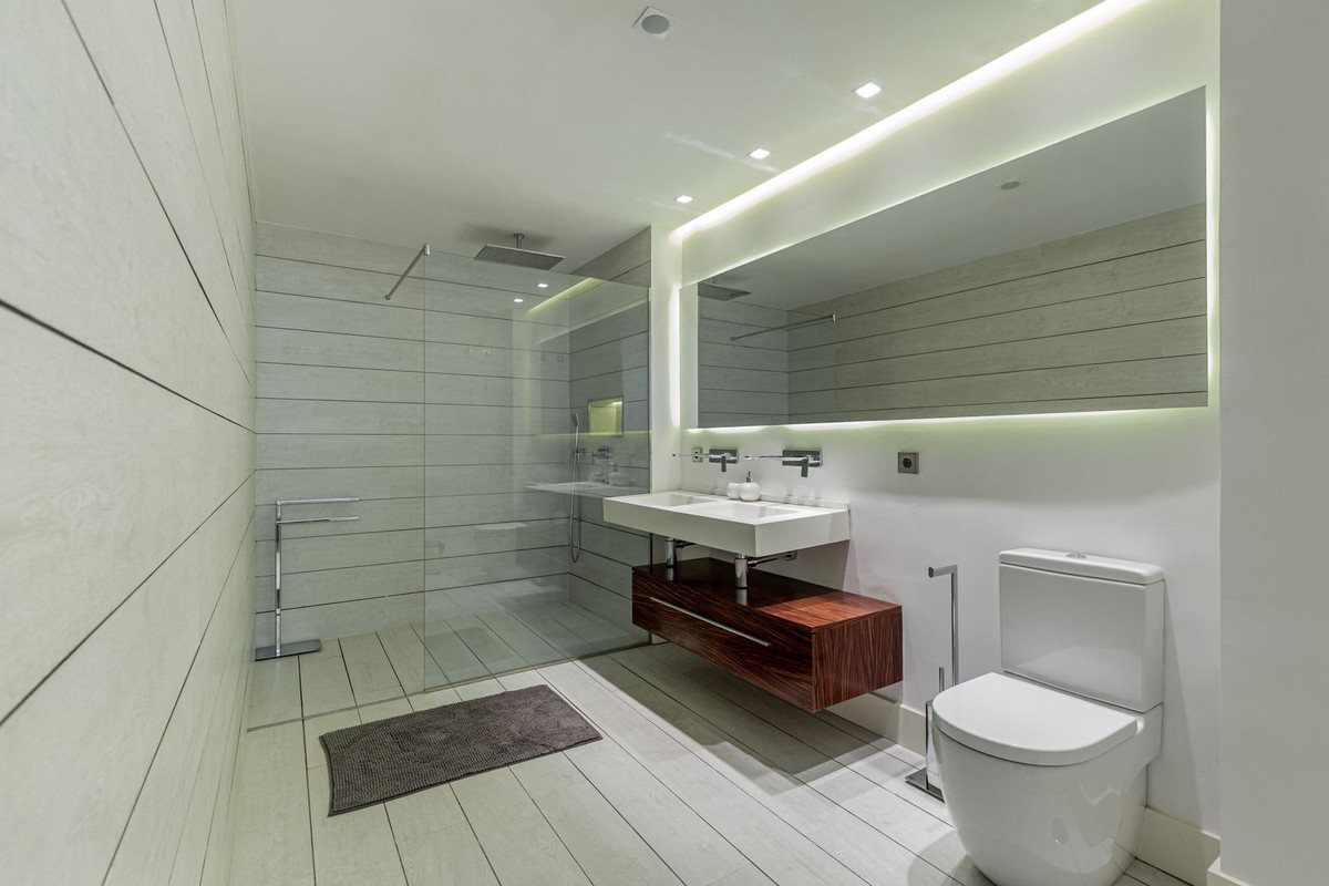 8c1a8e6e26cf0b4efd2246e9cd5deaab - 15