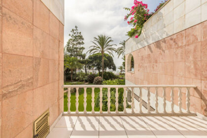 8c1a8e6e26cf0b4efd2246e9cd5deaab - 20