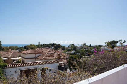 8c70d0e951ad229303e1490e7c362eed - 40