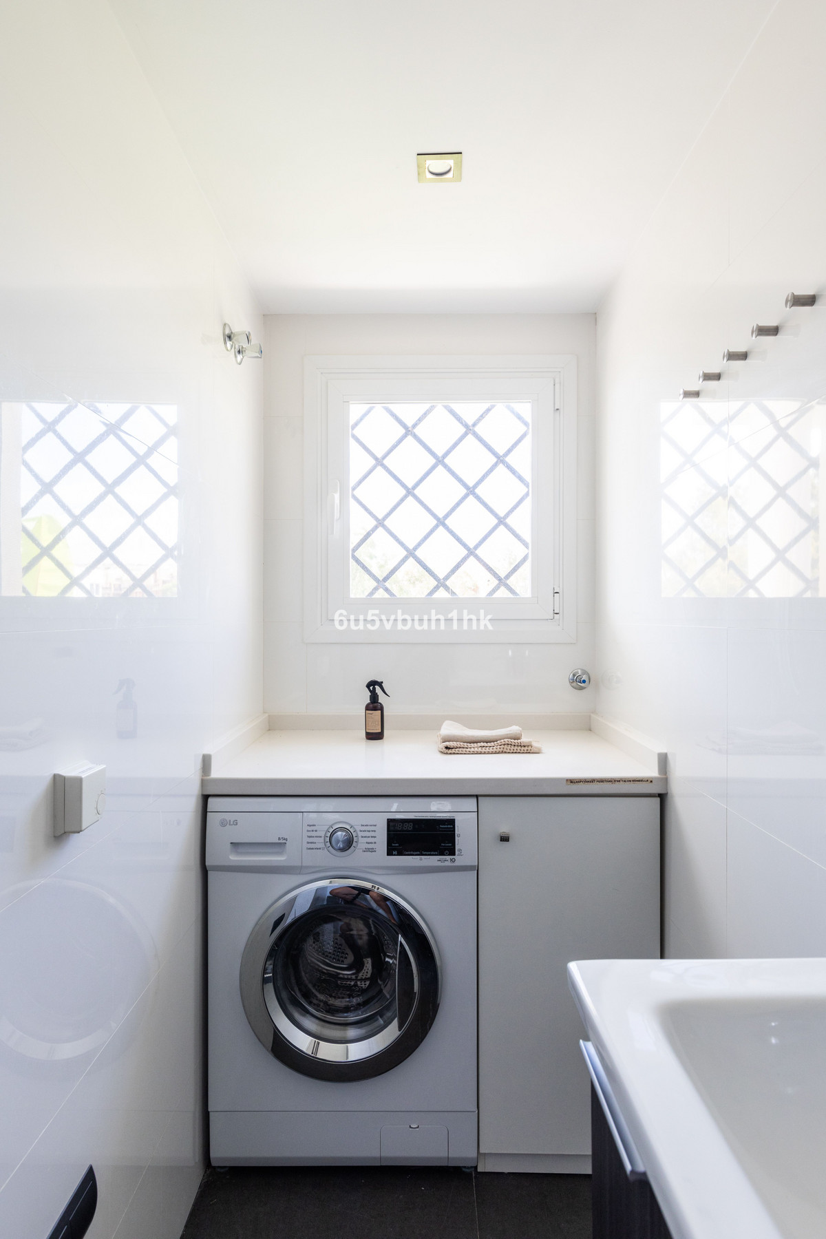 8cdfe2962f0aa548f5fa037421e83475 - 19