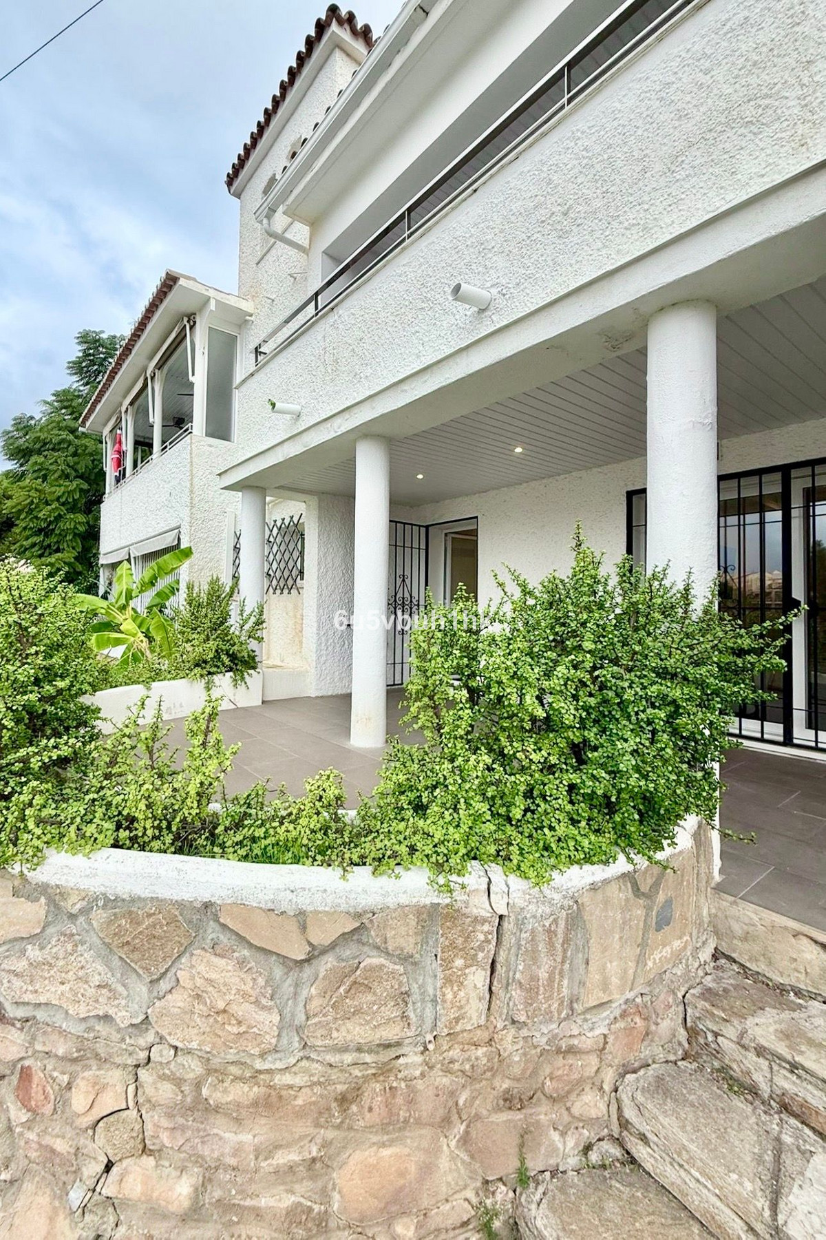 8cdfe2962f0aa548f5fa037421e83475 - 28