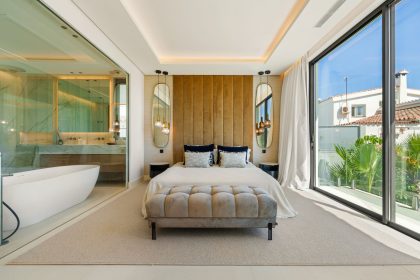 8d854deb379a030b30867b7ef2399334 - 11