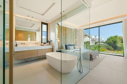 8d854deb379a030b30867b7ef2399334 - 18