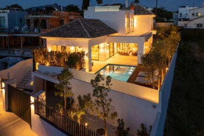 8d854deb379a030b30867b7ef2399334 - 52