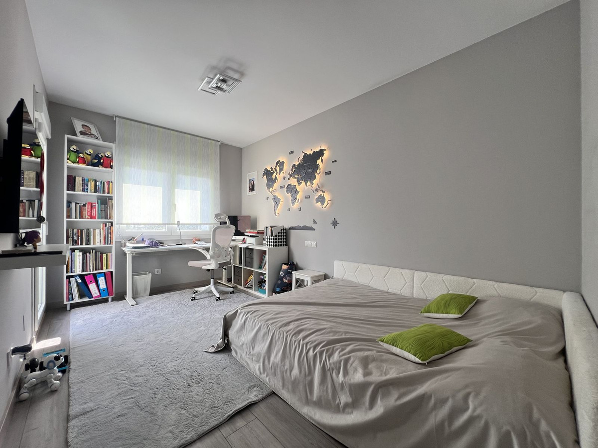 8db4b48a5229f90a6acb879a741843f1 - 17