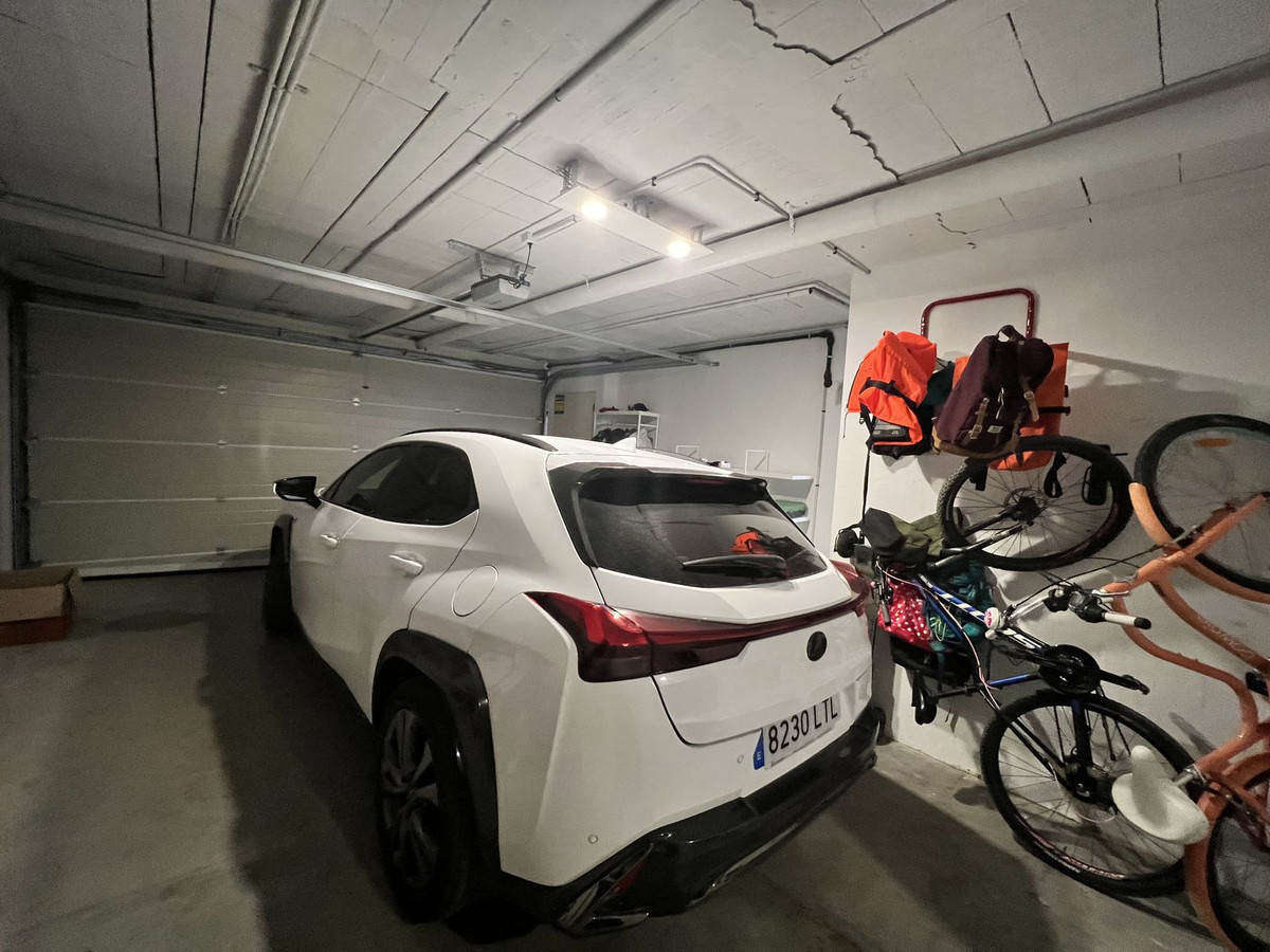 8db4b48a5229f90a6acb879a741843f1 - 25