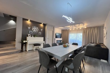 8db4b48a5229f90a6acb879a741843f1 - 8