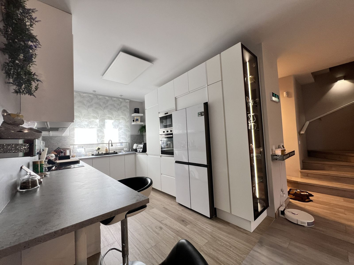 8db4b48a5229f90a6acb879a741843f1 - 9