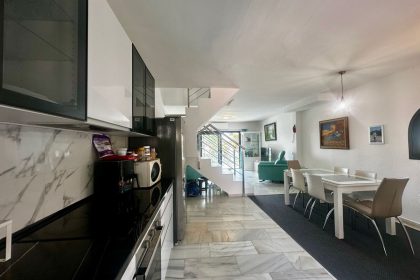 8eb414c5c7a530ed98183fc0d31bad73 - 10