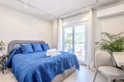 8f42841df18d3be9c009366ba5ea6d45 - 7