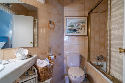 8fe7cd2d429f07b519da193ee87a2feb - 10