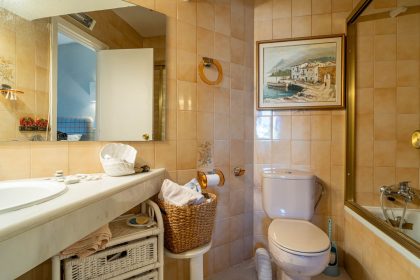 8fe7cd2d429f07b519da193ee87a2feb - 9