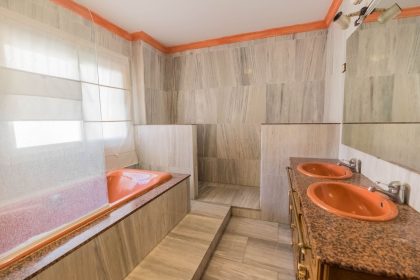 91362a0a8f76870ec101abc89aca0fb8 - 33