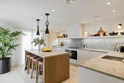 92352f2d8504c1f8c1808400f93b81c2 - 12