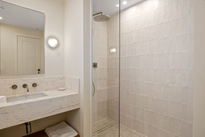 92352f2d8504c1f8c1808400f93b81c2 - 17