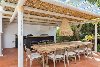 92352f2d8504c1f8c1808400f93b81c2 - 21