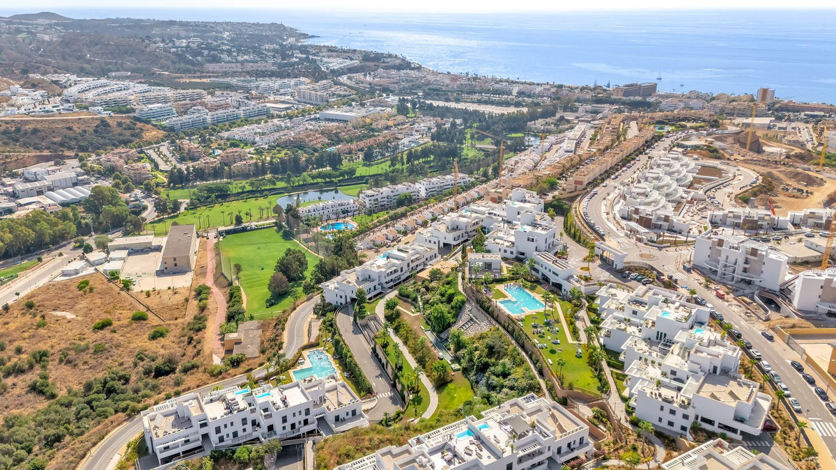 9366be48407099af9164d0c1f58e95c4 - 26