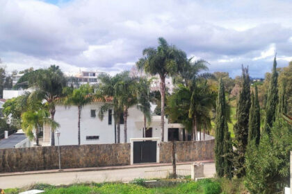 942a1a14507fda4ee7994fc16ec2c54d - 22