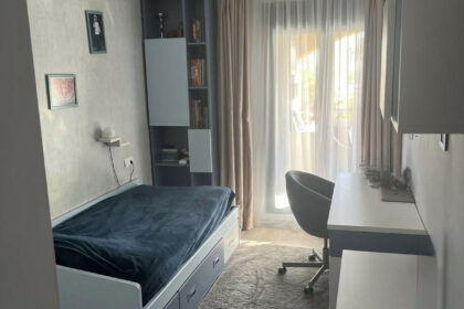 945d18a5f89bb42c4a389d4bc5abff8b - 14