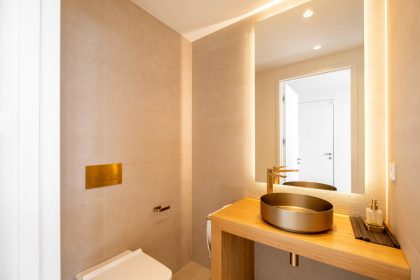 94bf3a0f0d6482008be71c08643b78ab - 11