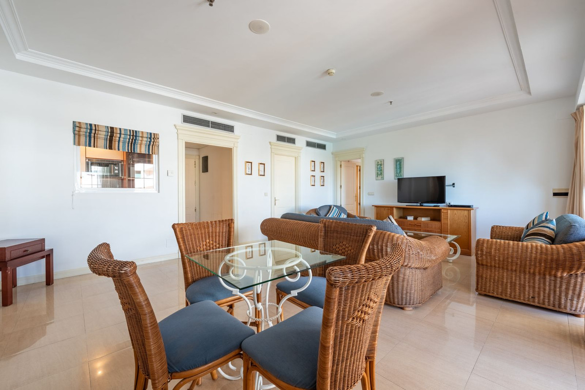 94e2a848b66f1bf264e6997493af1a72 - 10