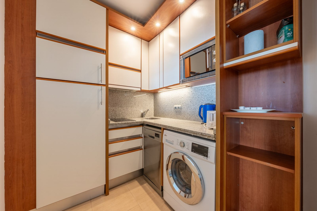 94e2a848b66f1bf264e6997493af1a72 - 11